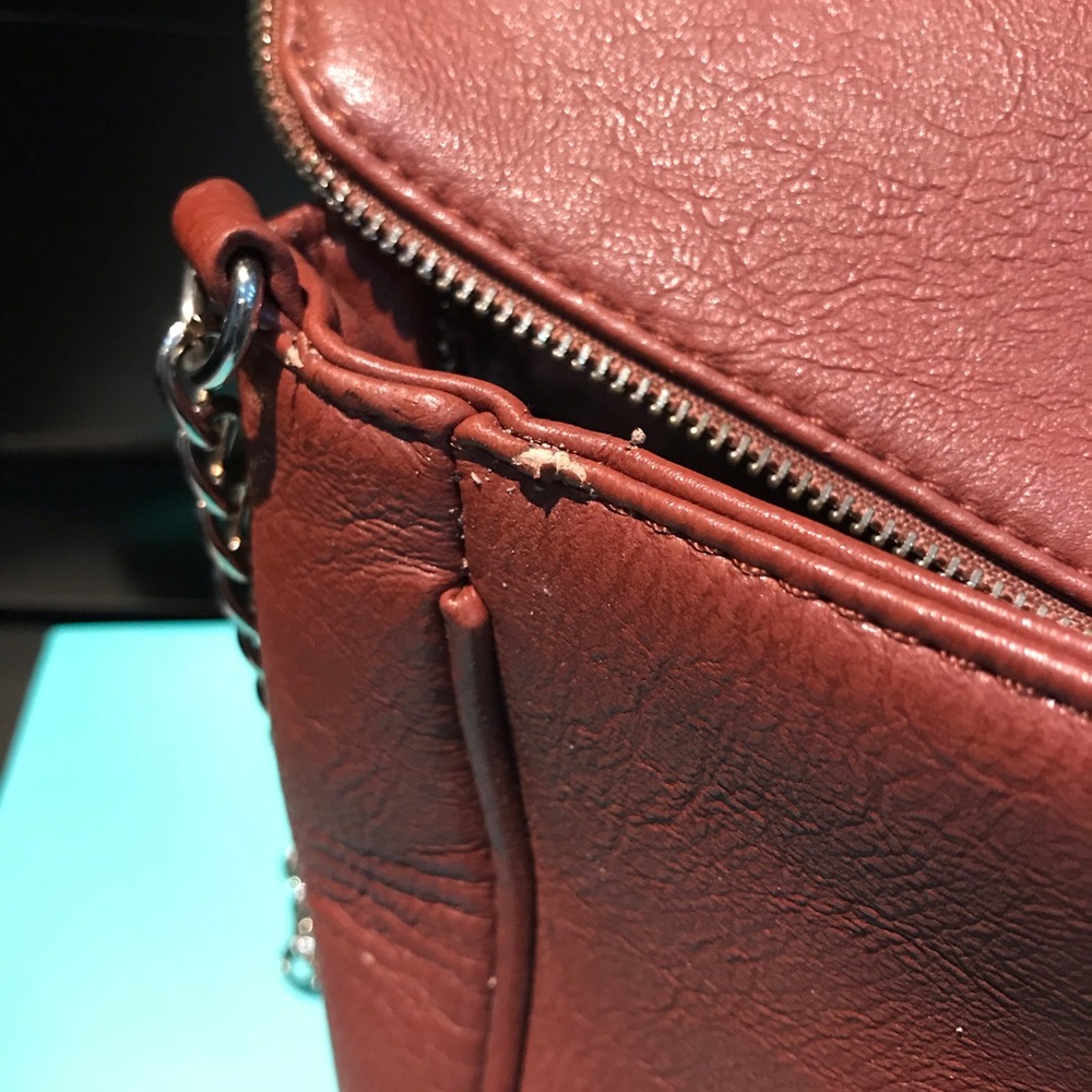 Crossbody - Picture 6 of 6